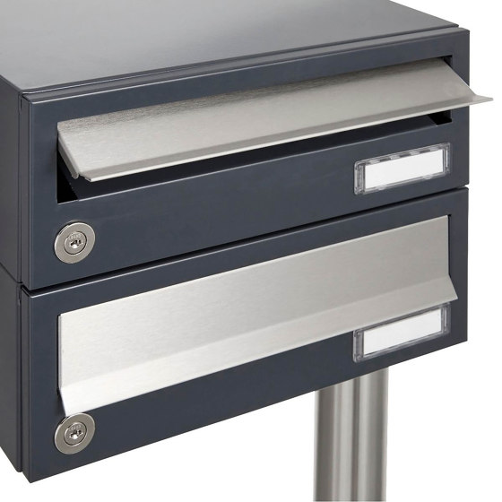 Basic | 12er Briefkastenanlage freistehend Design BASIC Plus 385XP ST-T - Edelstahl-RAL nach Wahl | Mailboxes | Briefkasten Manufaktur