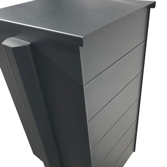 Basic | 3er Briefkastenanlage freistehend Design BASIC 385P ST-T - RAL 7016 anthrazitgrau | Mailboxes | Briefkasten Manufaktur
