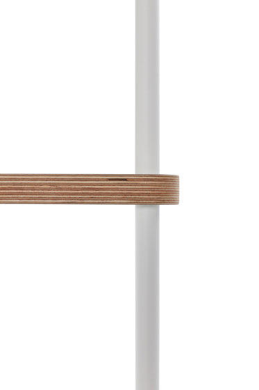 Pal shelf 
laquered in 20 colours
60 cm width | Étagères | Müller small living