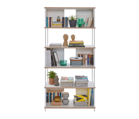 Pal shelf 
laquered in 20 colours
90 cm width | Scaffali | Müller small living