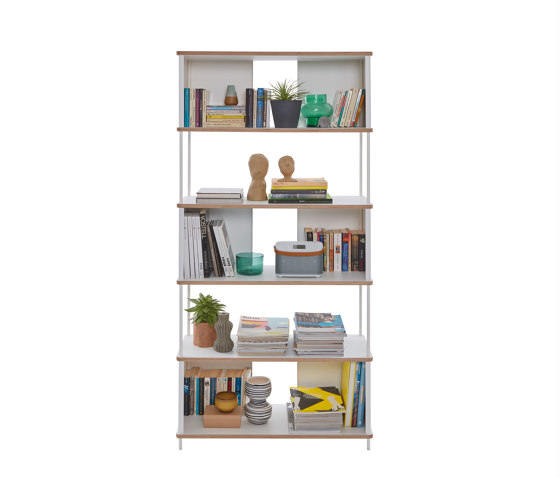 Pal shelf 
laquered in 20 colours
90 cm width | Shelving | Müller small living