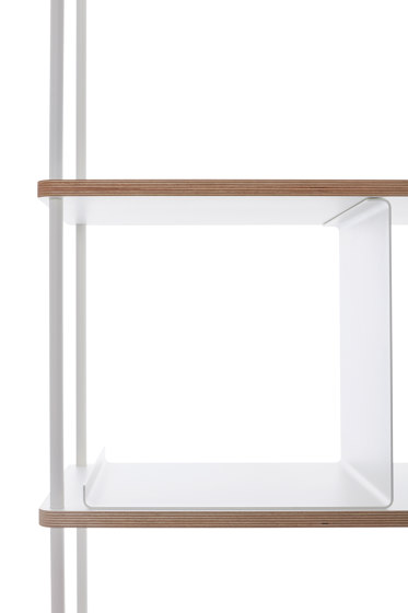 Pal shelf 
laquered in 20 colours
90 cm width | Scaffali | Müller small living