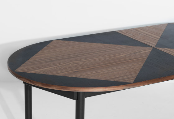 Tavla | Oval extensible table | Dining tables | Petite Friture