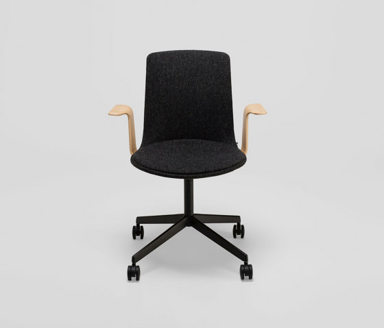 Lottus High confident chair with castors | Office chairs | ENEA