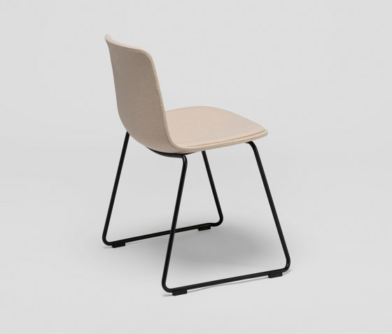 Stuhl Lottus mit Kufengestell | Stühle | ENEA