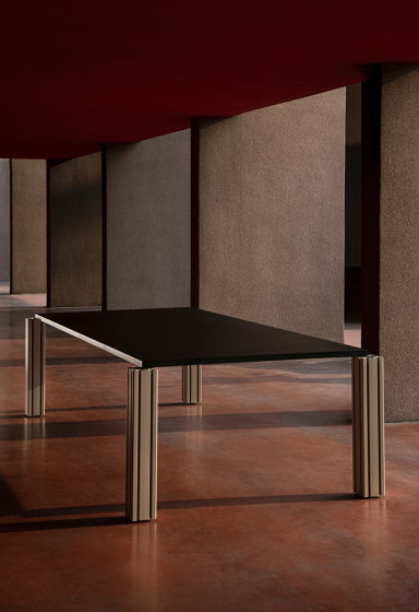 Work Extruded Table | Dining tables | La manufacture