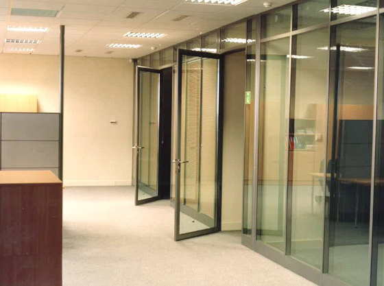 Smartia | P100 | Wall partition systems | ALUMIL