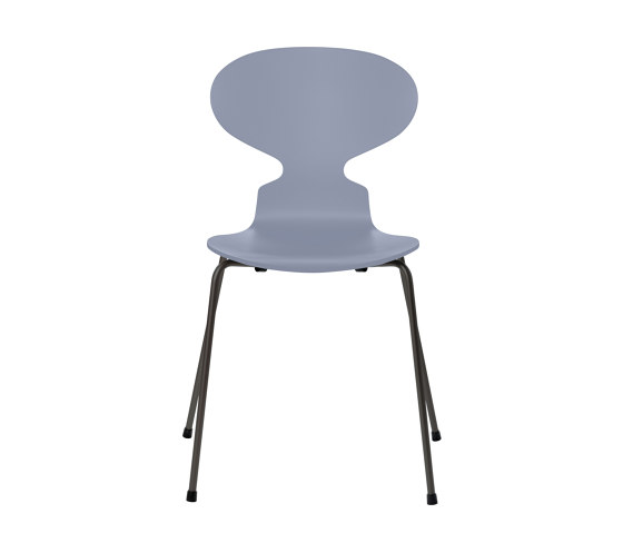 Ant™ | Chair | 3101 | Lavender blue lacquered | Warm graphite base | Sedie | Fritz Hansen