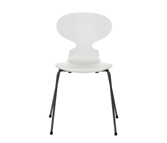 Ant™ | Chair | 3101 | White lacquered | Warm graphite base | Chairs | Fritz Hansen