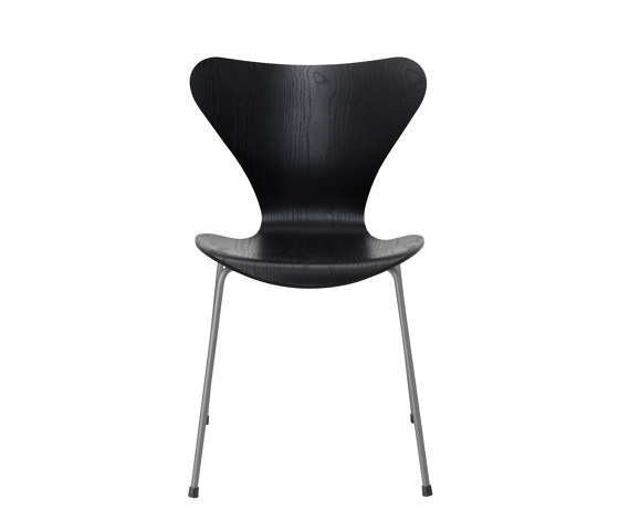 Series 7™ | Chair | 3107 | Black coloured ash | Silver grey base | Chaises | Fritz Hansen