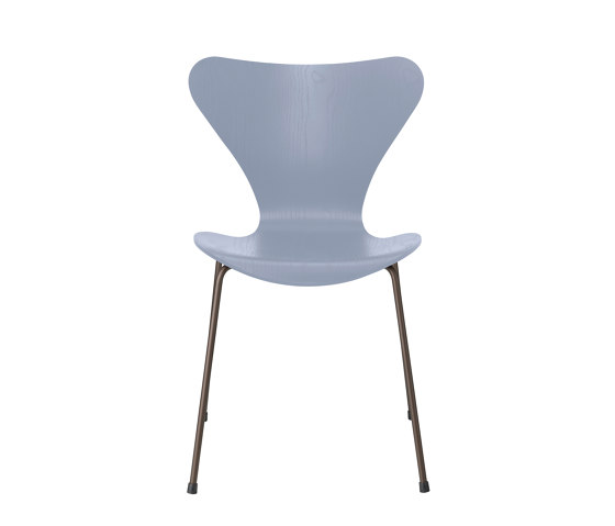 Series 7™ | Chair | 3107 | Lavender blue coloured ash | Brown bronze base | Chaises | Fritz Hansen