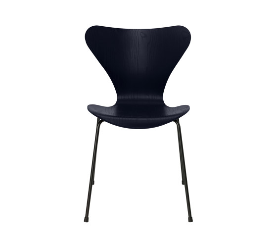Series 7™ | Chair | 3107 | Midnight blue coloured ash | Black base | Chairs | Fritz Hansen