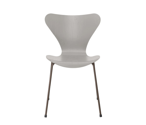 Series 7™ | Chair | 3107 | Nine grey coloured ash | Brown bronze base | Sillas | Fritz Hansen