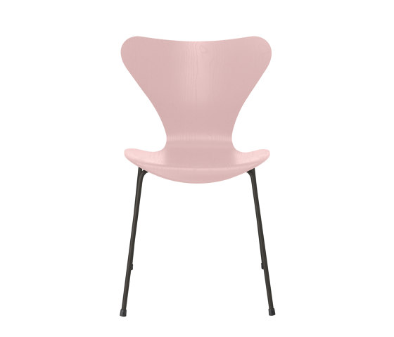 Series 7™ | Chair | 3107 | Pale rose coloured ash | Warm graphite base | Stühle | Fritz Hansen