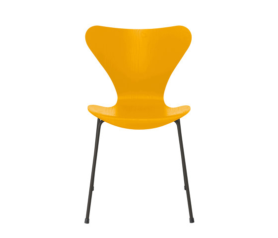 Series 7™ | Chair | 3107 | True yellow coloured ash | Warm graphite base | Sillas | Fritz Hansen