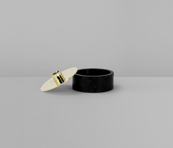 Cache (Black marble/Polished brass) | Candlesticks / Candleholder | Roll & Hill