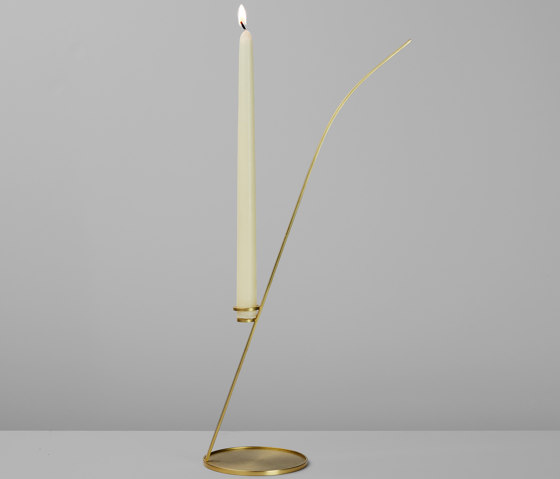 Gambalunga (Brushed brass) | Candelabros | Roll & Hill