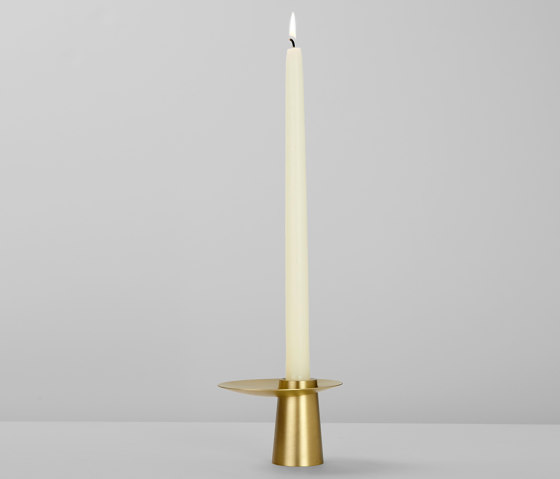 Orbit 02 (Brushed brass) | Bougeoirs | Roll & Hill