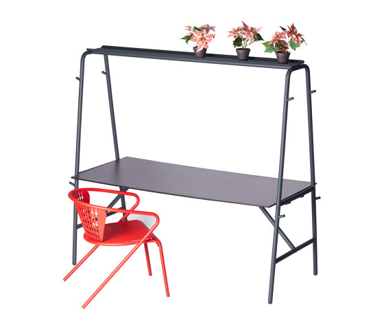 Monobar | Bar table (with a top shelf) | Dining tables | Punto Design