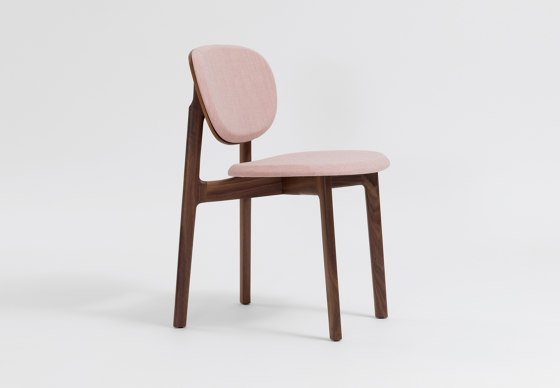 Zenso Fully Upholstered Seat and Padded Back | Chairs | Zeitraum