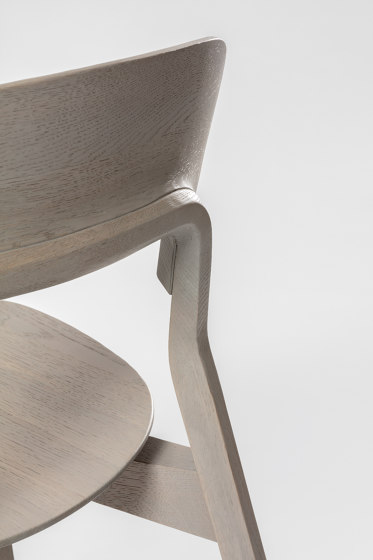 Nonoto Holzsitz | Stühle | Zeitraum