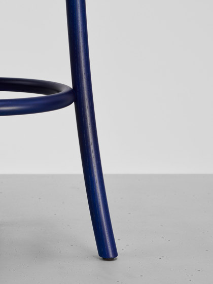 Zampa counter stool | MC18 | Bar stools | Mattiazzi
