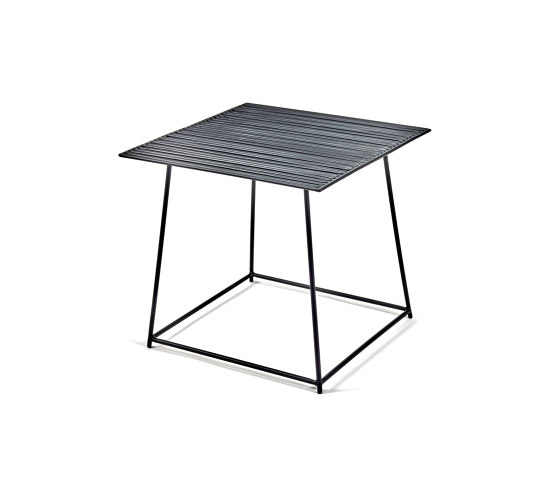 Metal Side Table Black Filippo | Tavolini alti | Serax