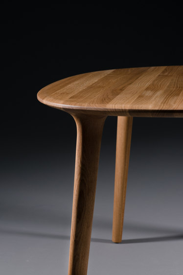 Luc round table | Dining tables | Artisan