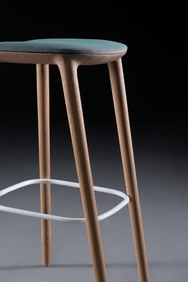 Neva stool | Taburetes de bar | Artisan