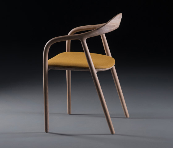 Neva chair | Chairs | Artisan