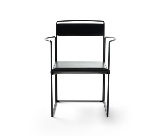 New Outline chair | Armchairs | Eponimo
