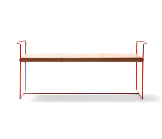 New Outline bench | Benches | Eponimo