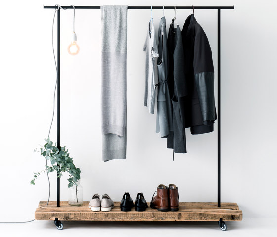 Reclaimed Wood 01 Clothes Rack | Porte-manteau | weld & co