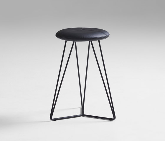 Disc | Counter stools | Davis Furniture