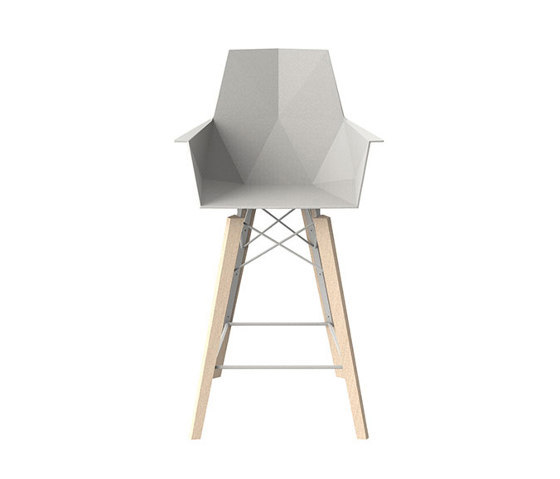 Faz wood counter stool with arms | Barhocker | Vondom