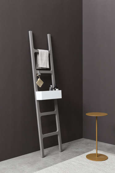 Oltre - bath towel ladder rack in MDF | Porte-serviettes | NIC Design