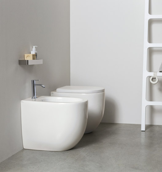 Milk - Rimless floor-mounted toilet | WCs | NIC Design