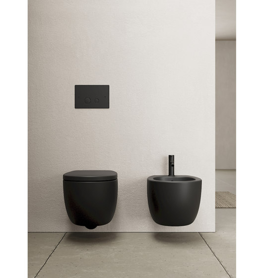 Milk - Rimless wall-hung toilet | WC | NIC Design