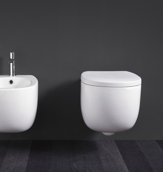 Milk - Rimless wall-hung toilet | WCs | NIC Design