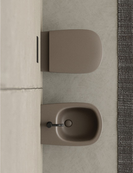 Ovvio - Rimless wall-hung toilet | WC | NIC Design