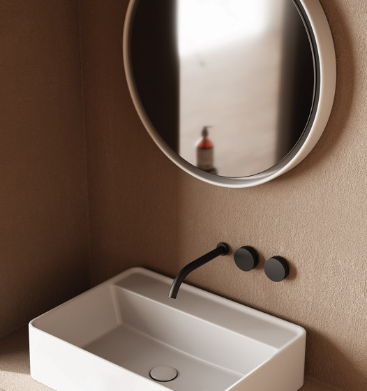 Parentesi - specchio tondo in ceramica | Specchi da bagno | NIC Design