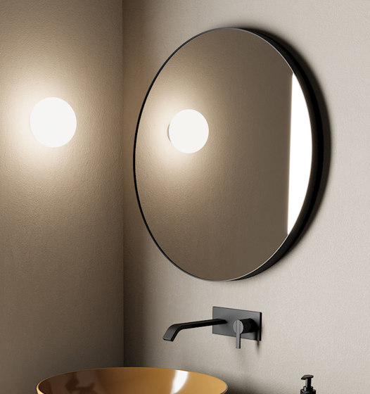 Pastille - steel frame round mirror | Espejos de baño | NIC Design