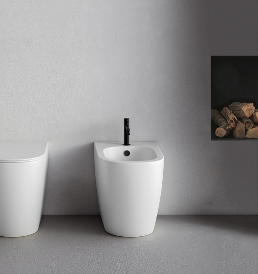 Pin floor-mounted bidet | Bidés | NIC Design