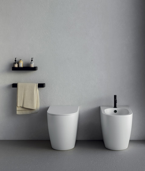 Pin floor-mounted toilet | WC | NIC Design