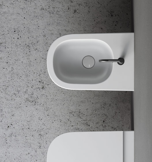 Pin bidet sospeso | Bidet | NIC Design