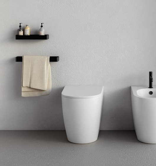 Curva - towel holder | Estanterías toallas | NIC Design