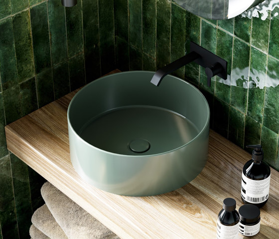 Solo - wall-mounted basin mixet tap | Grifería para lavabos | NIC Design