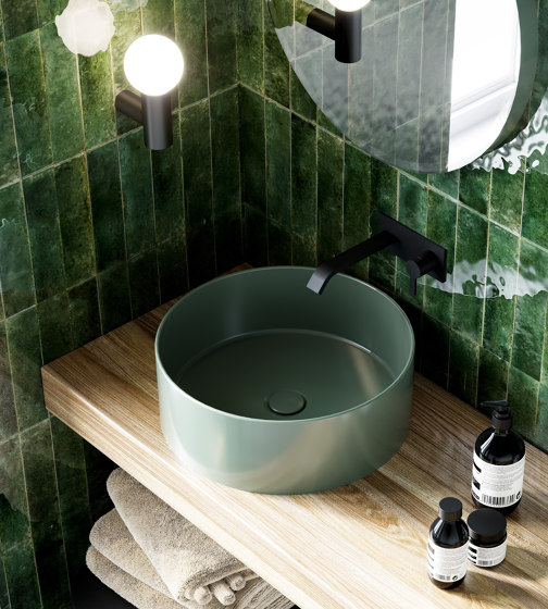 Solo - wall-mounted basin mixet tap | Robinetterie pour lavabo | NIC Design