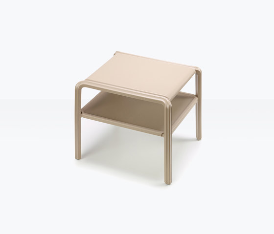 Vela side table | Beistelltische | SCAB Design