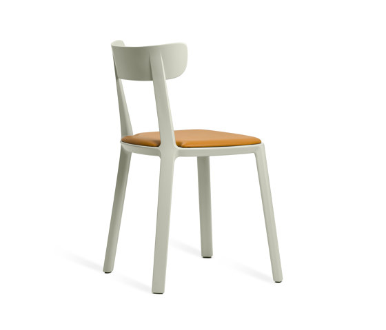 Cadrea | Chair with Upholstery | Sillas | TOOU